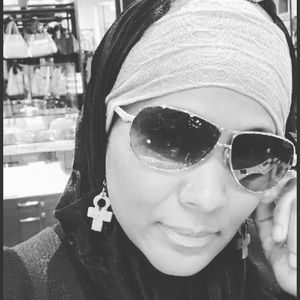 Meet your Posher, Valicia